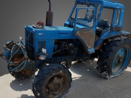 The abandoned tractor at the seaside