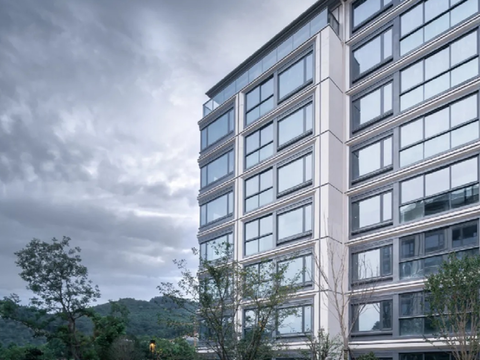Appearance of modern multi-storey residence