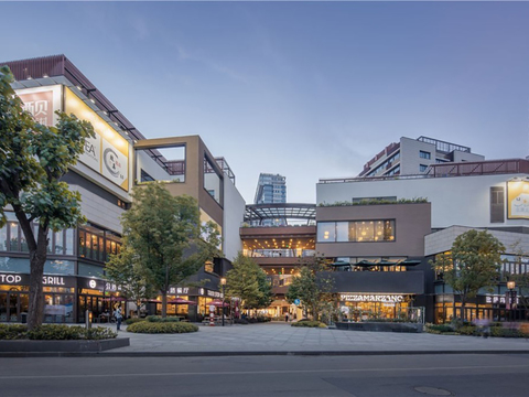 Exterior view of pedestrian street outside shopping mall