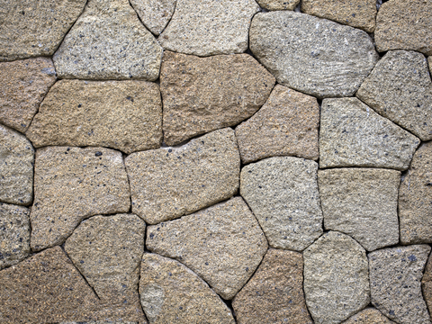 Polygonal irregular dry stone rubble wall (6)