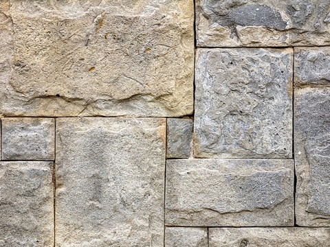 Natural stone wall