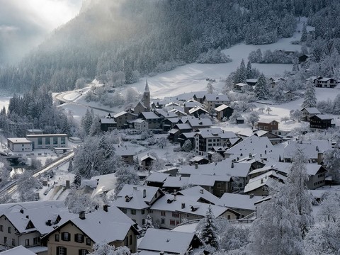 Daytime outdoor snow