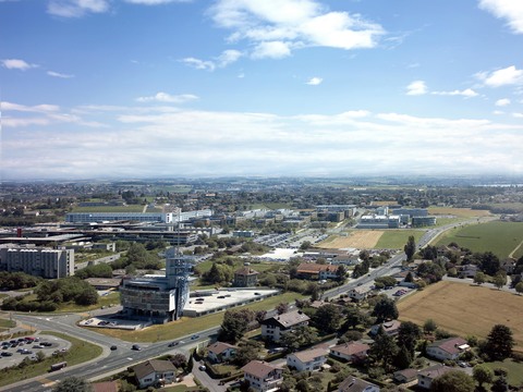 Bird's-eye view exterior sky day view sky blue sky day sky