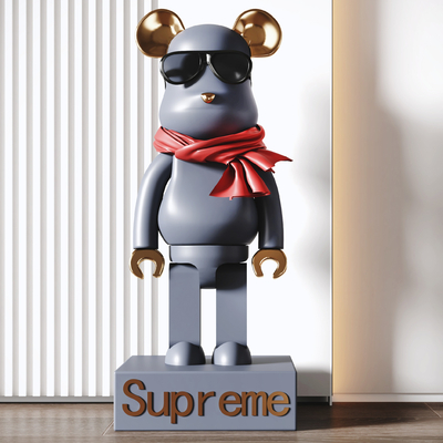 Modern violent bear Art Toy sculpture