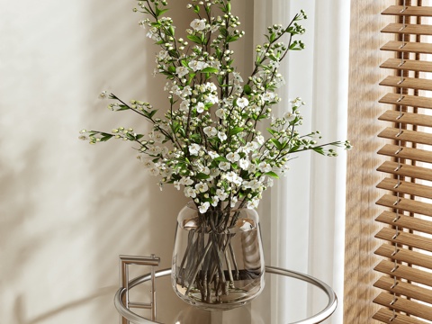 Vase floral arrangement