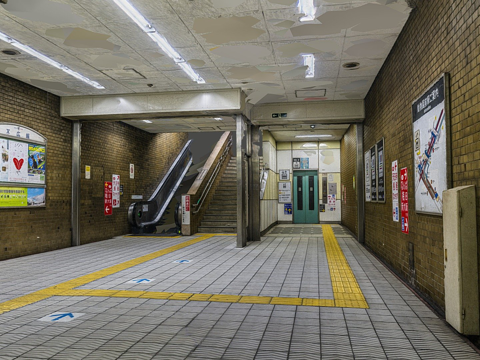 subway station