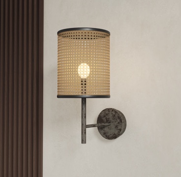 Quiet rattan wall lamp